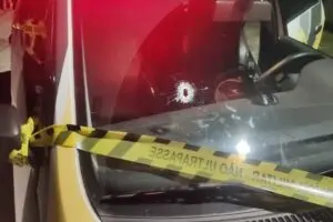 Bandidos atiraram nas viaturas da PM