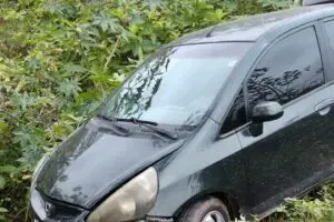 Honda Fit foi encontrado na vila Santa Maria