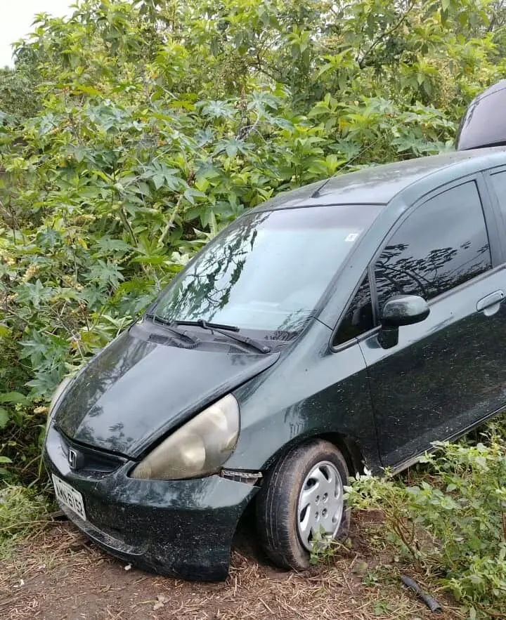 Honda Fit foi encontrado na vila Santa Maria