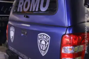 Homem é preso por agredir irmã com enxada na Ilha dos Valadares