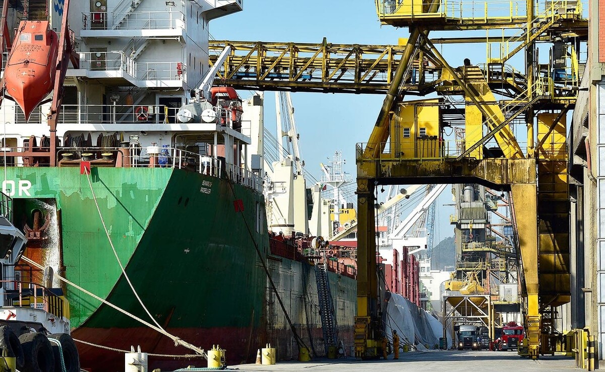 porto-de-paranagua-movimentou-48-milhoes-de-toneladas-em-2018
