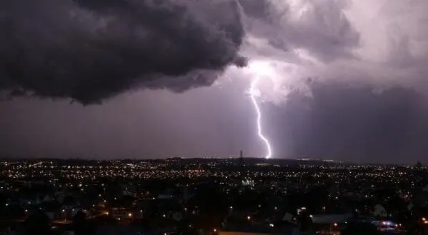 litoral-do-parana-entra-em-alerta-e-pode-ter-tempestades-na-quarta-10