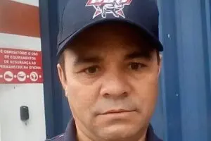 HOMEM ESMAGADO CAMINHÃO