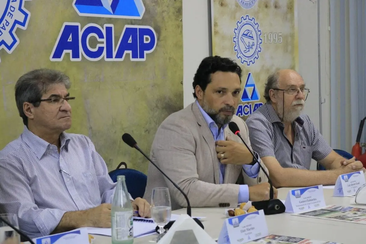 paranagua-saneamento-apresenta-plano-de-investimento-aos-empresarios-na-aciap