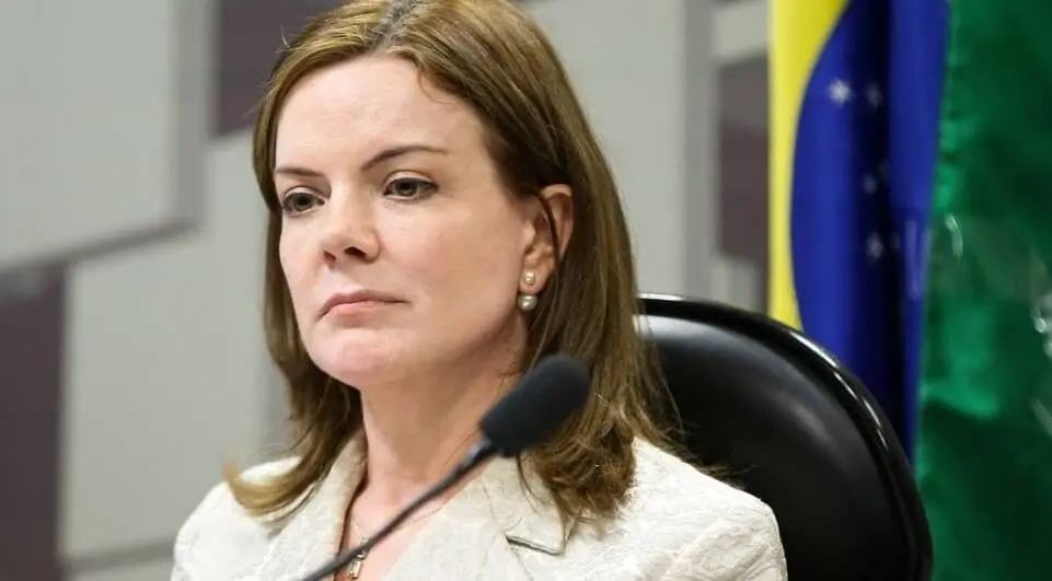 gleisi-vence-mais-uma-acao-contra-ofensas-na-internet