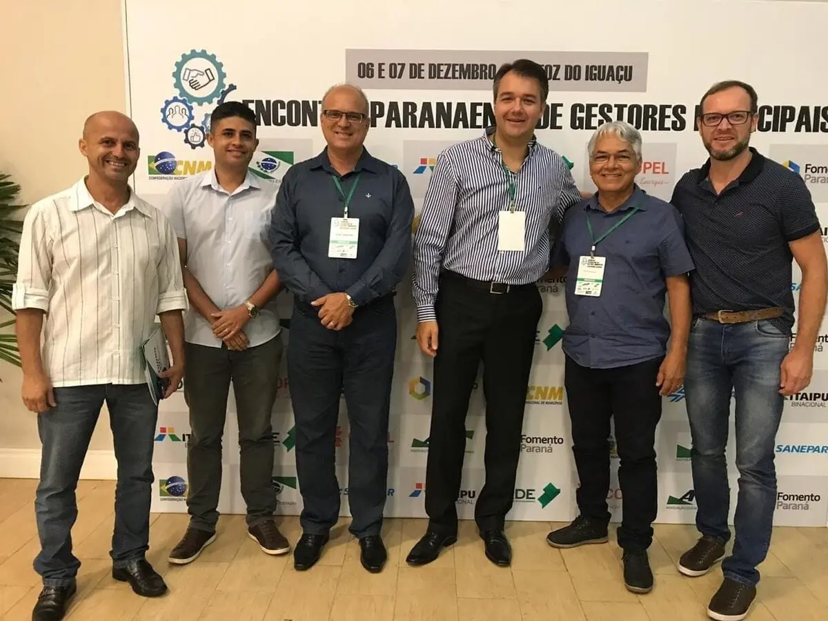 prefeitos-do-litoral-participam-do-encontro-com-gestores-em-foz-e-aderem-ao-ods