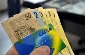 caixa-comeca-a-pagar-abono-do-pis-para-nascidos-em-outubro