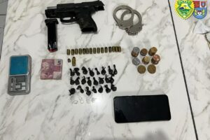 Apreensão de pistola, munições e drogas em Antonina
