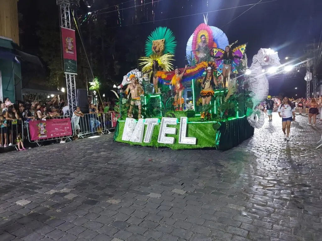 Batel encerrou as apresentações na madrugada desta segunda