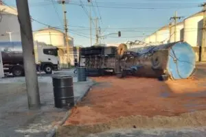 Veículo permanecia no local nesta tarde
