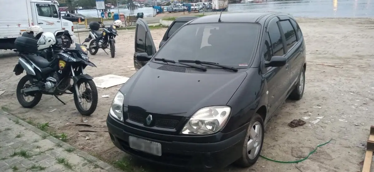 Carro tinha sido furtado no último dia 26, na região das Casas Populares