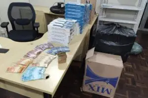 Suspeito foi levado para a Delegacia da Polícia Federal junto com tudo que foi apreendido