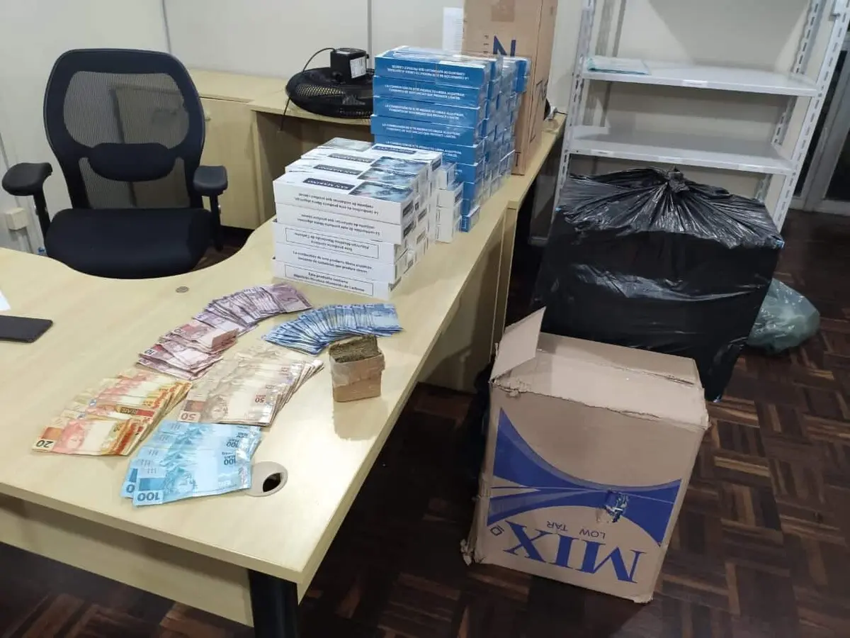 Suspeito foi levado para a Delegacia da Polícia Federal junto com tudo que foi apreendido
