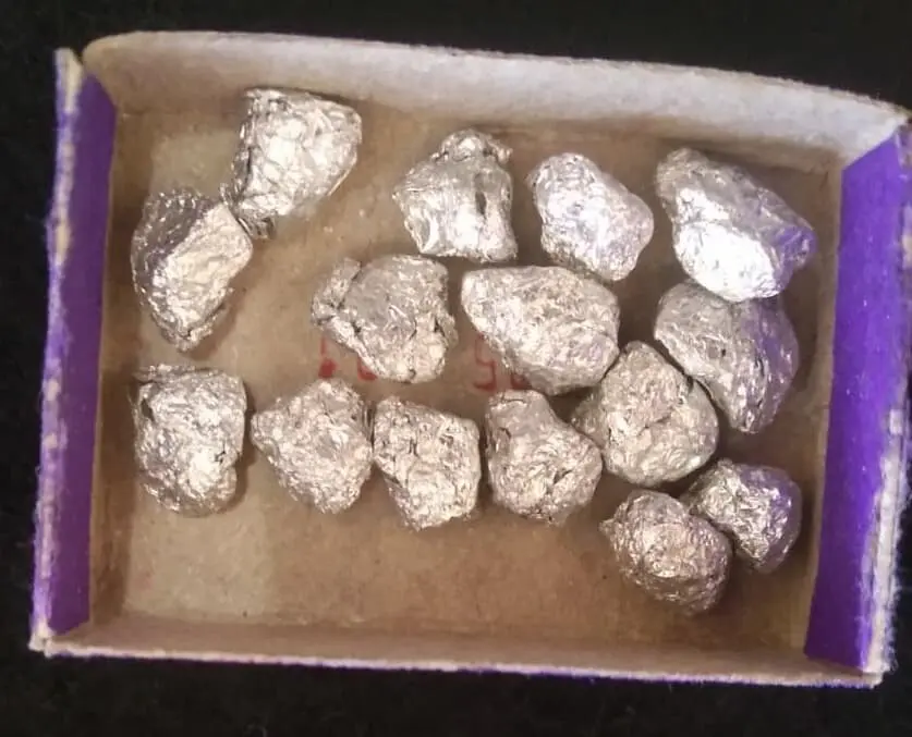 Pedras de crack estava em caixa de fósforo