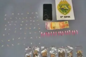 Porções de macona, cocaína e crack foram aprendidas após abordagem do menor