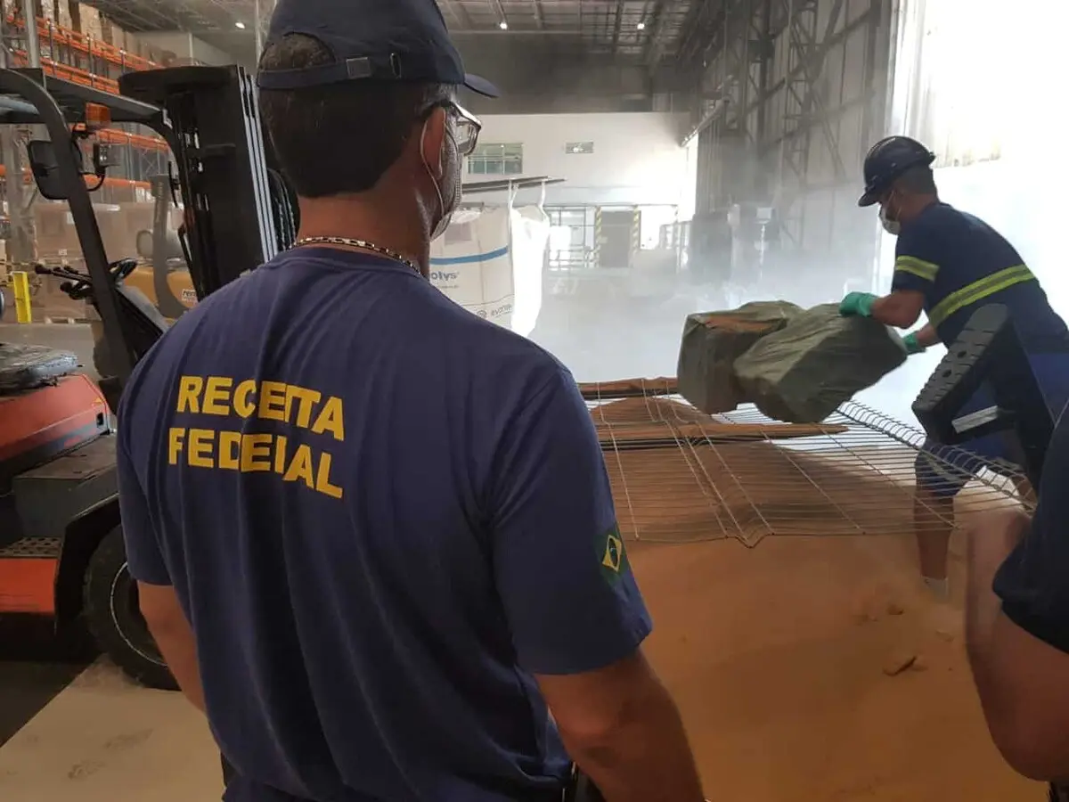 Ação foi realizada por agentes da Receita Federal durante fiscalização de rotina