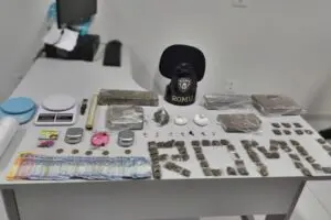 Mais de quatro quilos de entorpecentes foram apreendidos