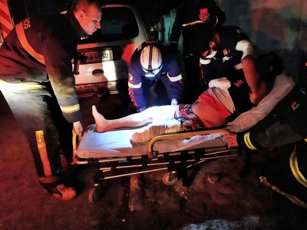 Vítima foi socorrida pelo Samu e levada ao Hospital Regional