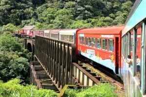 trem de passageiro