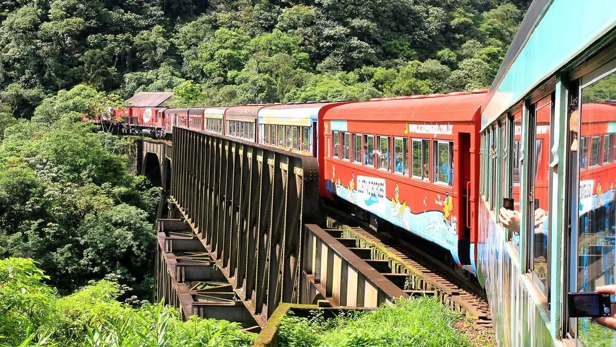 trem de passageiro