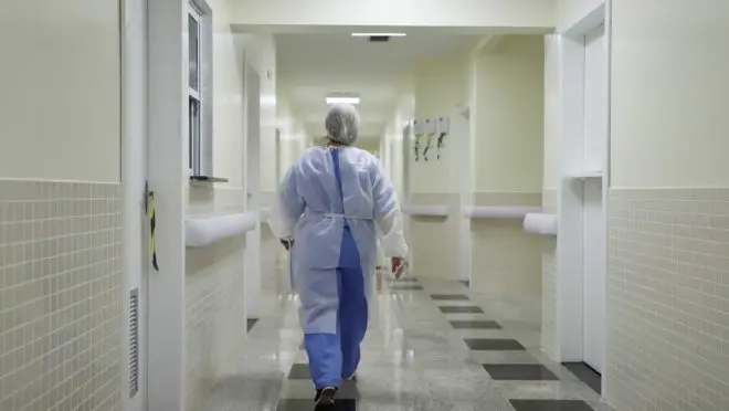 médicos