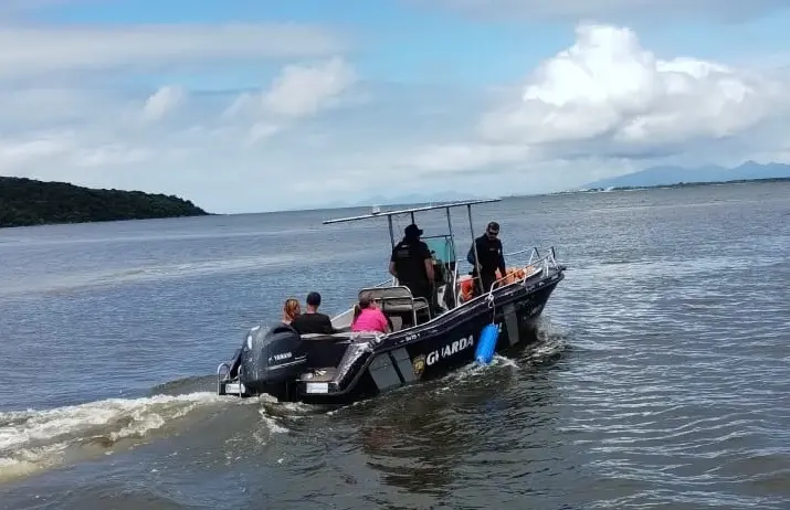 Gestante é transferida às presas da Ilha do Mel