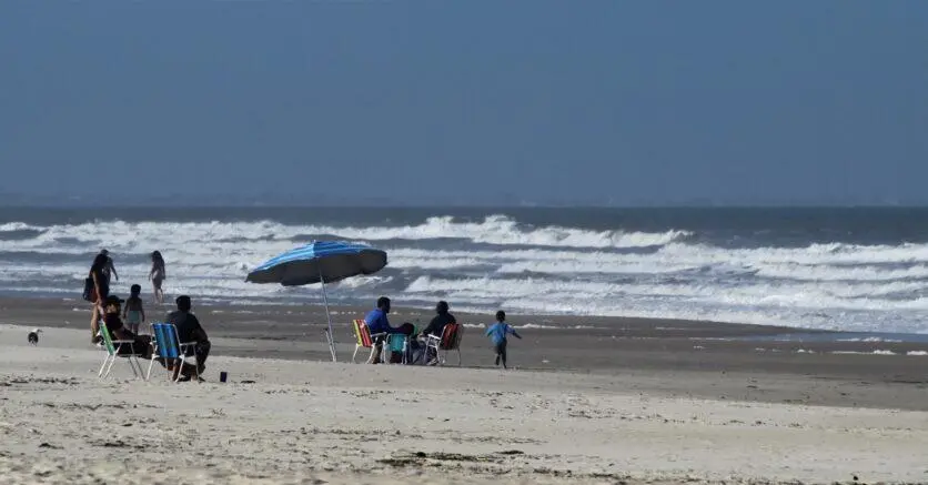 Praia vazia inverno