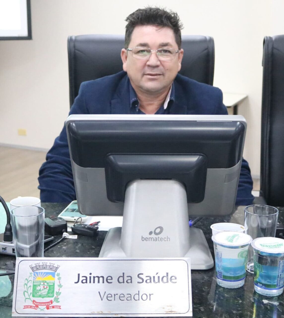 Vereador Jaime da Saúde durante sessão na Câmara de Paranaguá