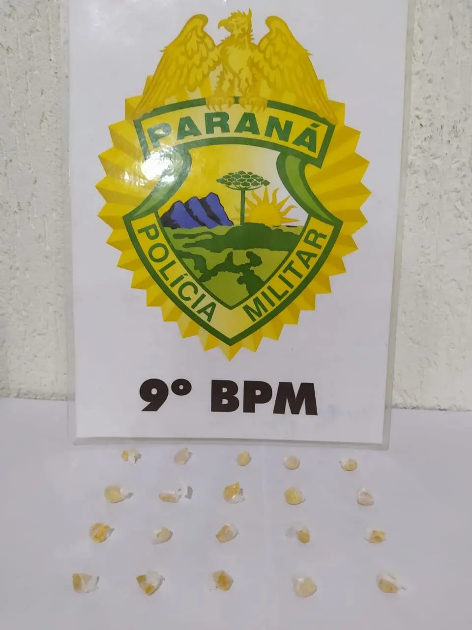 20 pedras de crack foram apreendidas na abordagem