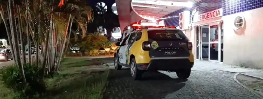 Homem é ferido a facadas no portão de casa em Paranaguá