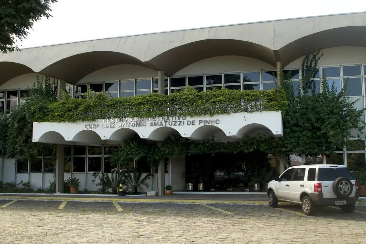 Outubro acaba com mais 11 demissões no caso “Dedos de Silicone”