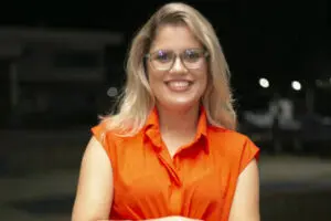 "Apenas faço meu trabalho com competência, mas também com muito amor", diz Jéssica Fernandes. (Foto: Divulgação)
