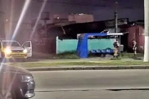 Vítima foi alvejada com cinco tiros e morreu no local