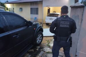 Ação conta com o apoio de equipes da PM e Polícia Civil do Paraná