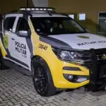 Dupla é flagrada com moto furtada e drogas em Paranaguá