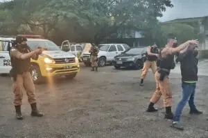Uma mulher faz parte da nova equipe