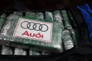 Drogas estavam dentro de malas