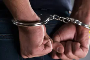 Homem foi preso pela PM e levado para a delegacia d Guaratuba
