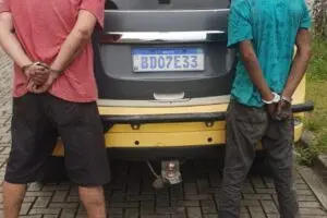 Patrulha Costeira prende dupla por furto
