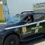 Motorista é preso por embriaguez após acidene na frente de delegacia em Matinhos