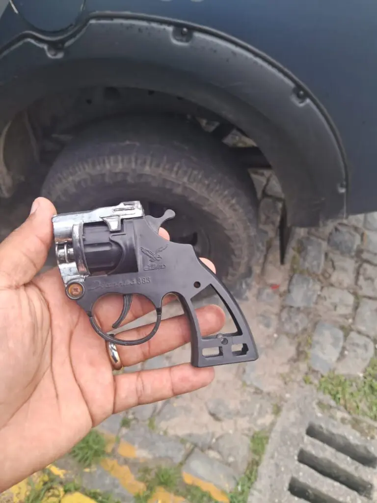 Replica de pistola apreendida