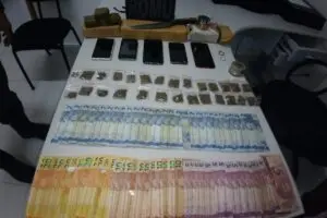 Mais de um quilo de maconha foram apreendidos
