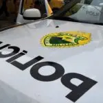 Homem é preso por tentar beijar adolescente à força