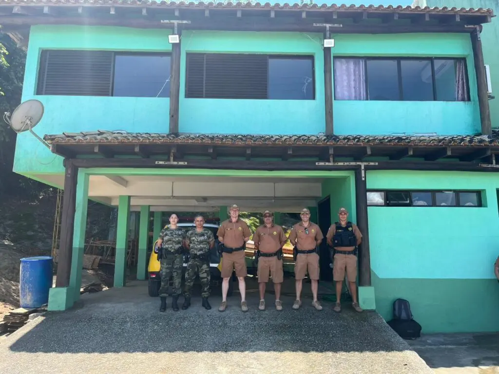 Visitante comandante PM Guaraqueçaba 1