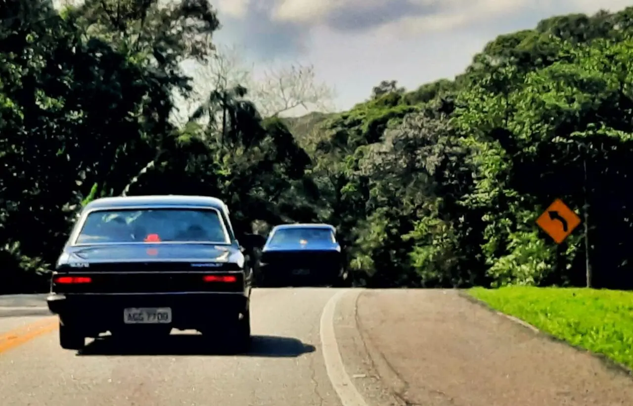 FOTO ESTRADA CARROS ANTIGOS JB LITORAL