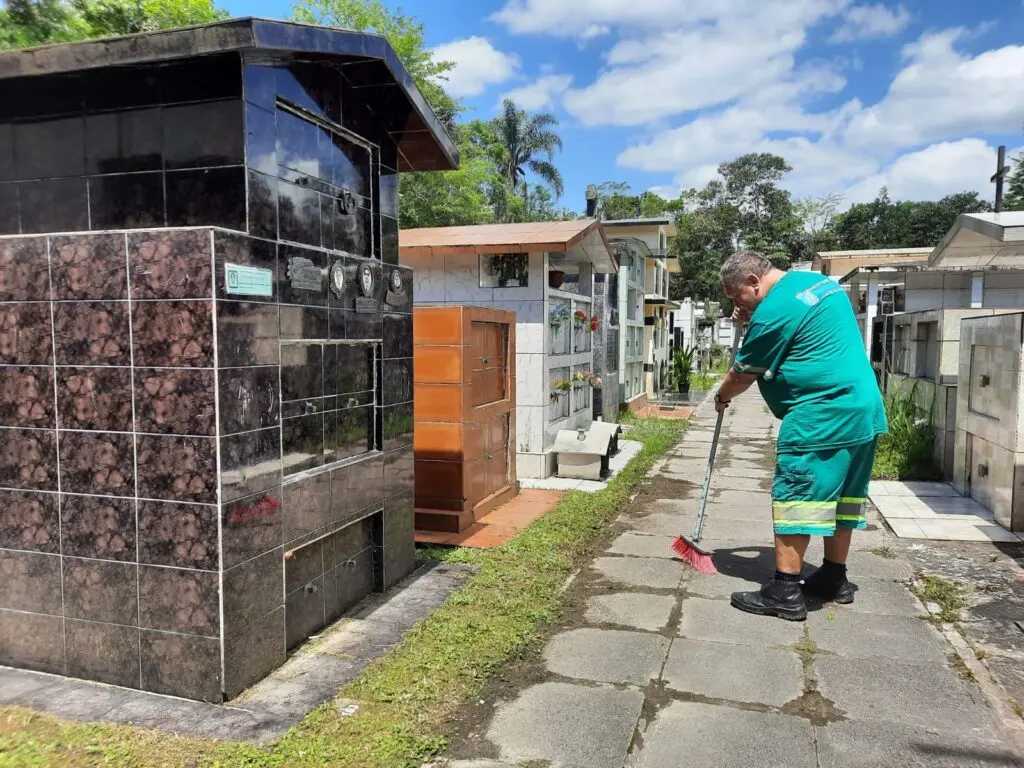PARANAGUÁ CEMITÉRIOS DA CIDADE 25.10 (7)