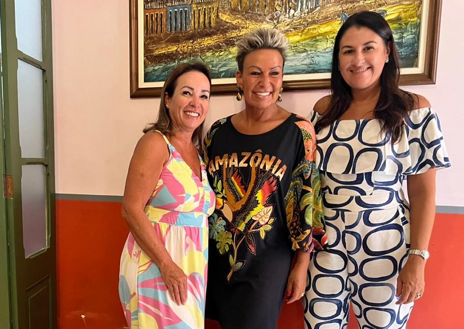 Também participaram do café da manhã com Vandecy e Cloara, a superintendente da secretaria da Mulher, Luciana Picanço.