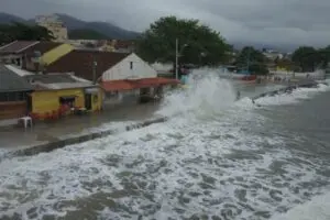 chuva, ondas, mar, ressaca, amau tempo