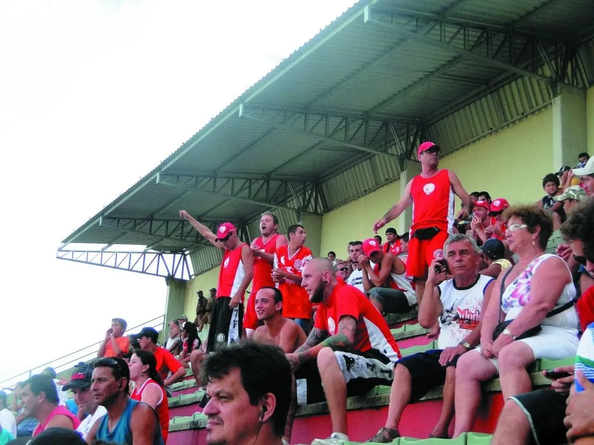 mppr-prorroga-por-mais-um-ano-inquerito-civil-contra-camisa-vermelha-e-branca