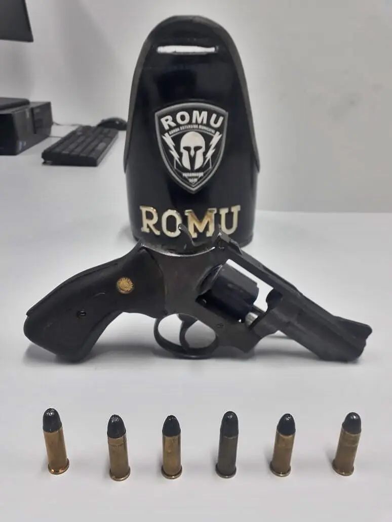 Na abordagem ao suspeito foi apreendido revolver com numeração suprimida